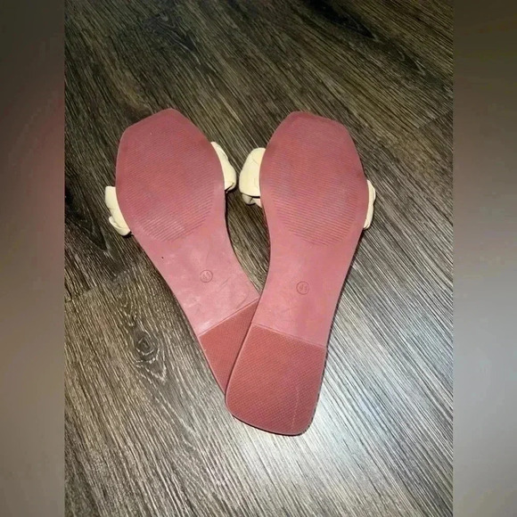 Trish Lucia women’s sandals Tan  Flats Slip On Woven Strap Sz 41 US 10 - Picture 5 of 8